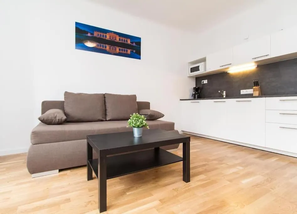 Apartment Lainzer Strasse Vienna
